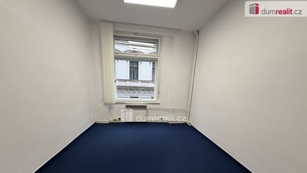 Pronájem kanceláře 143 m², Praha 1