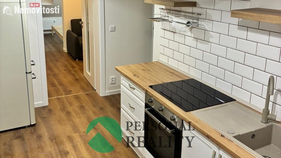 Pronájem bytu 1+1 40 m², Praha - Žižkov