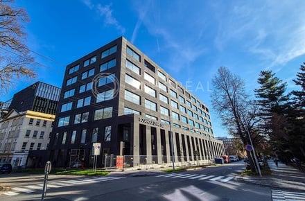 Pronájem kanceláře 1 800 m², Brno