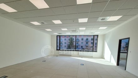 Pronájem kanceláře 900 m², Brno