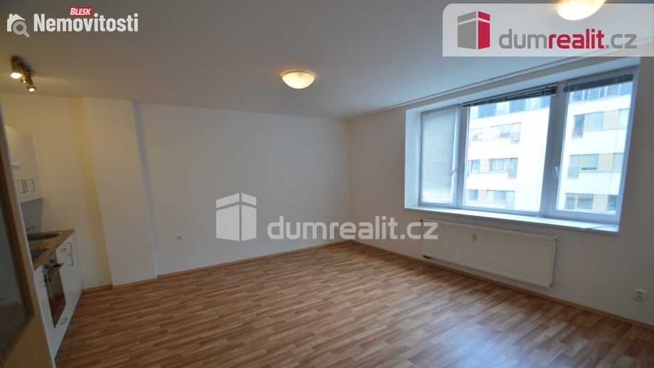 Pronájem bytu 1+kk 39 m², Praha 12