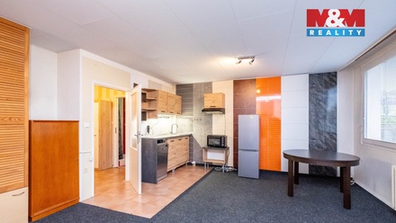 Pronájem bytu 1+kk 36 m², Praha 17