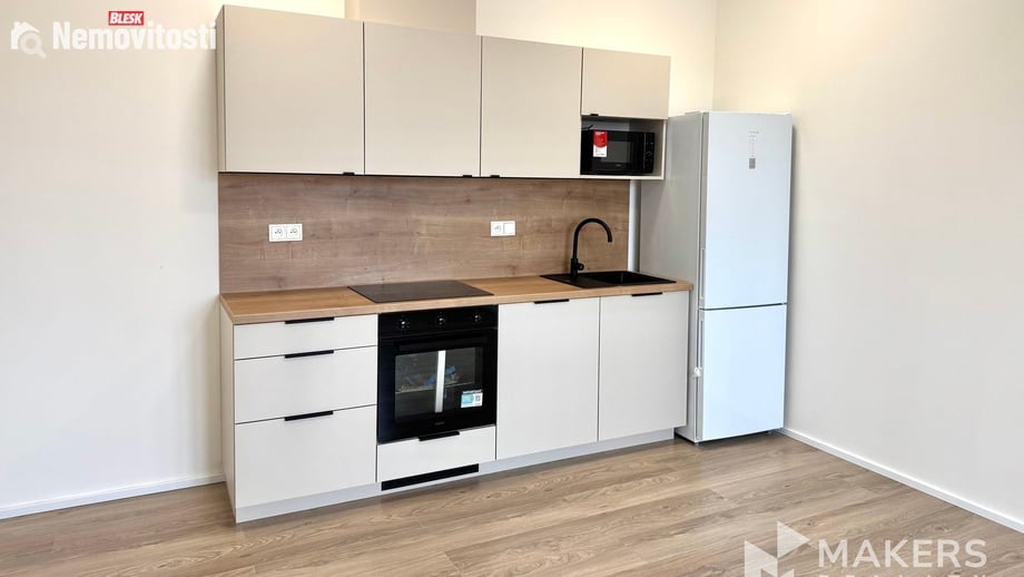 Pronájem bytu 2+kk 47 m², Praha - Libeň