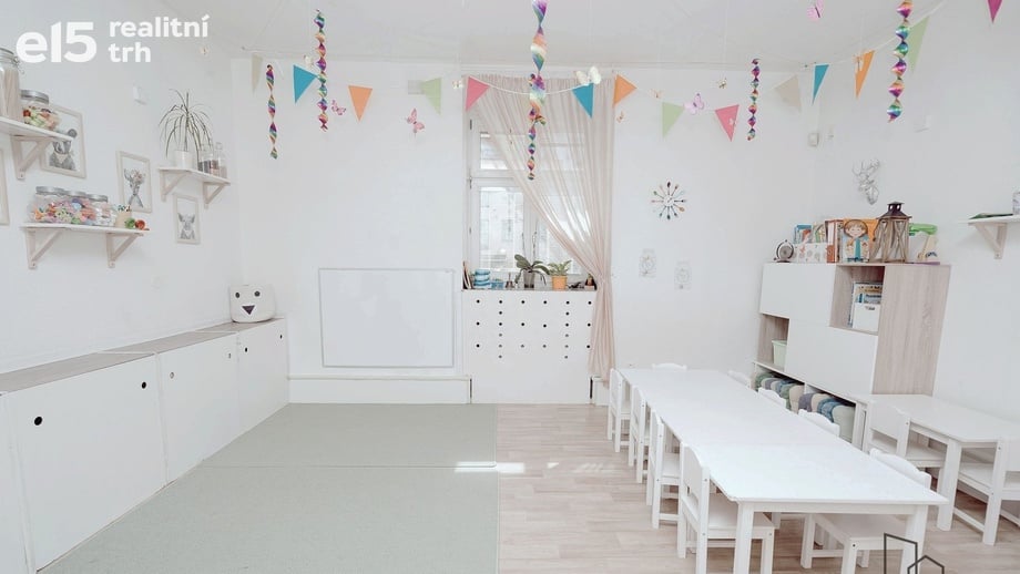 Pronájem obchodního prostoru 120 m², Praha 5