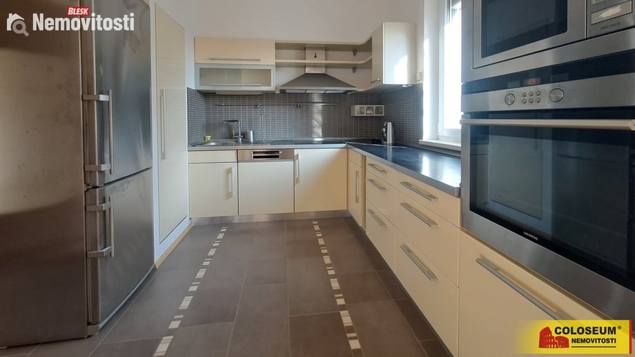 Pronájem bytu 3+1 104 m², Znojmo