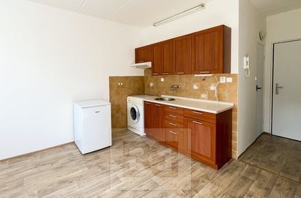 Pronájem bytu 2+kk 38 m², Karlovy Vary - Drahovice