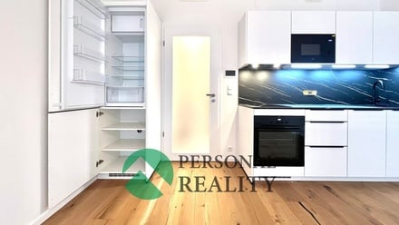 Prodej bytu 1+kk 43 m², Praha - Strašnice