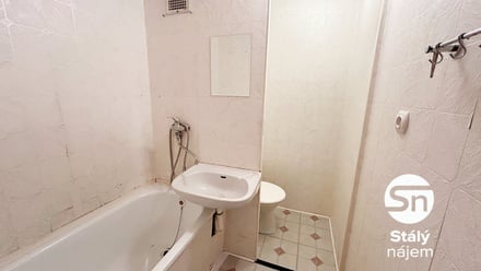 Pronájem bytu 1+1 35 m², Praha - Hostivař