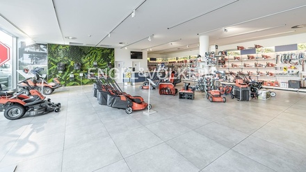 Pronájem obchodního prostoru 299 m², Průhonice