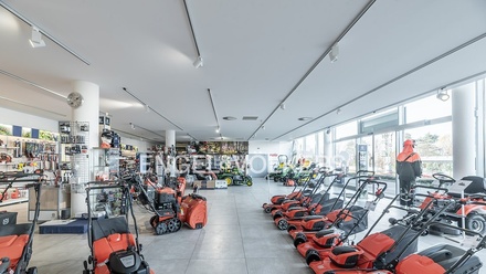 Pronájem obchodního prostoru 299 m², Průhonice