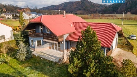 Prodej rodinného domu 240 m², Nenačovice