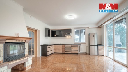 Prodej rodinného domu 240 m², Nenačovice