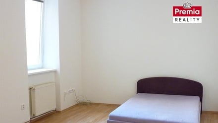 Pronájem bytu 1+kk 27 m², Znojmo