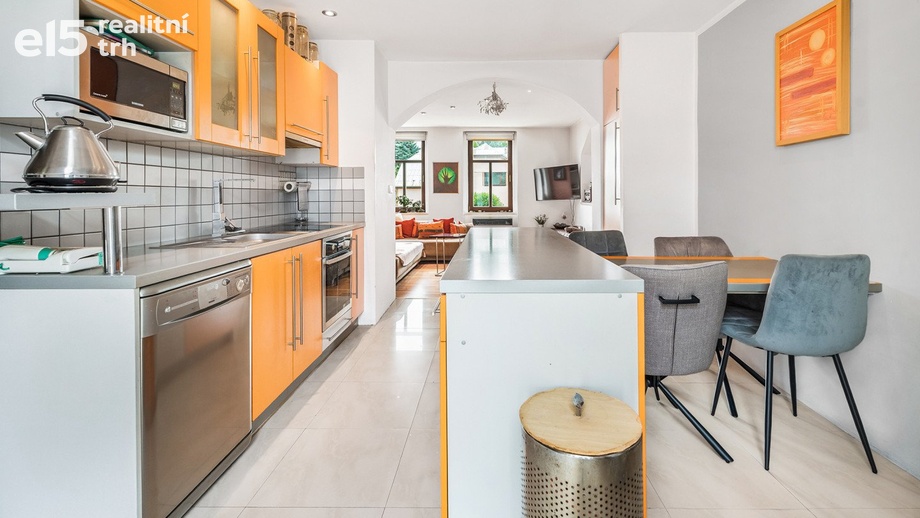 Prodej činžovního domu 264 m², Velemín