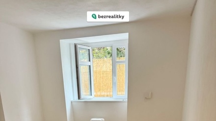 Prodej bytu s 6 a více pokoji 49 m², Praha 3