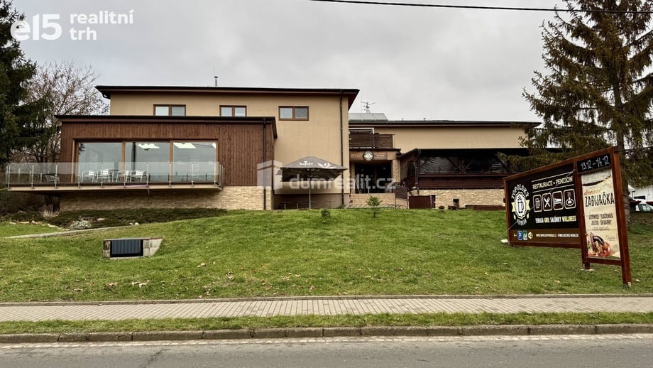 Pronájem restaurace 908 m², Topolná