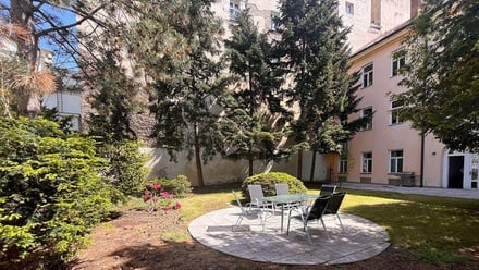 Pronájem kanceláře 42 m², Praha 8, Karlín