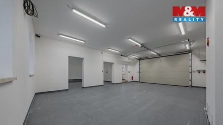 Pronájem skladu 256 m², Zubří