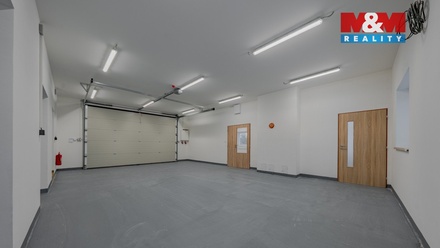 Pronájem skladu 256 m², Zubří