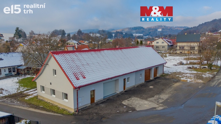 Pronájem skladu 256 m², Zubří