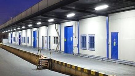 Pronájem skladu 100 m², Praha 9, Hloubětín