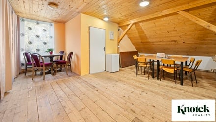 Prodej kanceláře 479 m², Račice-Pístovice