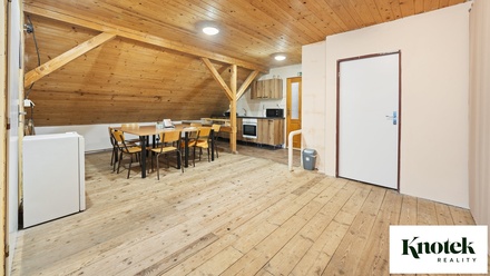 Prodej kanceláře 479 m², Račice-Pístovice