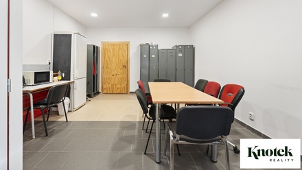 Prodej kanceláře 479 m², Račice-Pístovice