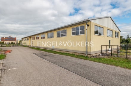 Pronájem skladu 559 m², Vysoké Veselí