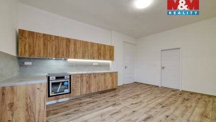 Prodej činžovního domu 218 m², Luby