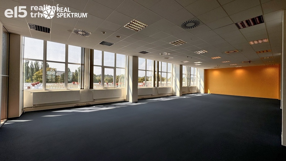 Pronájem kanceláře 100 m², Brno - Královo Pole