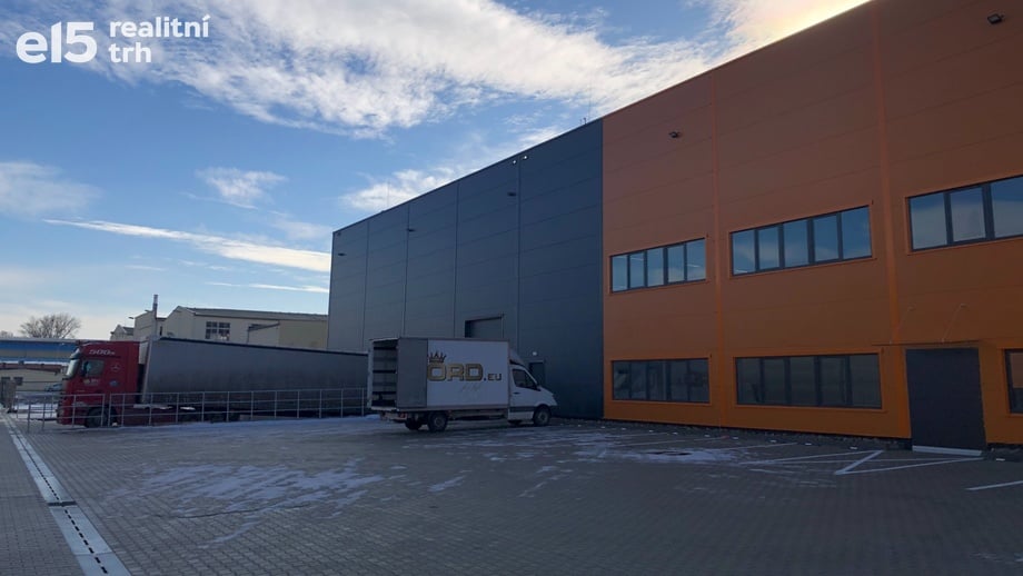 Pronájem skladu 4 500 m², Lázně Toušeň
