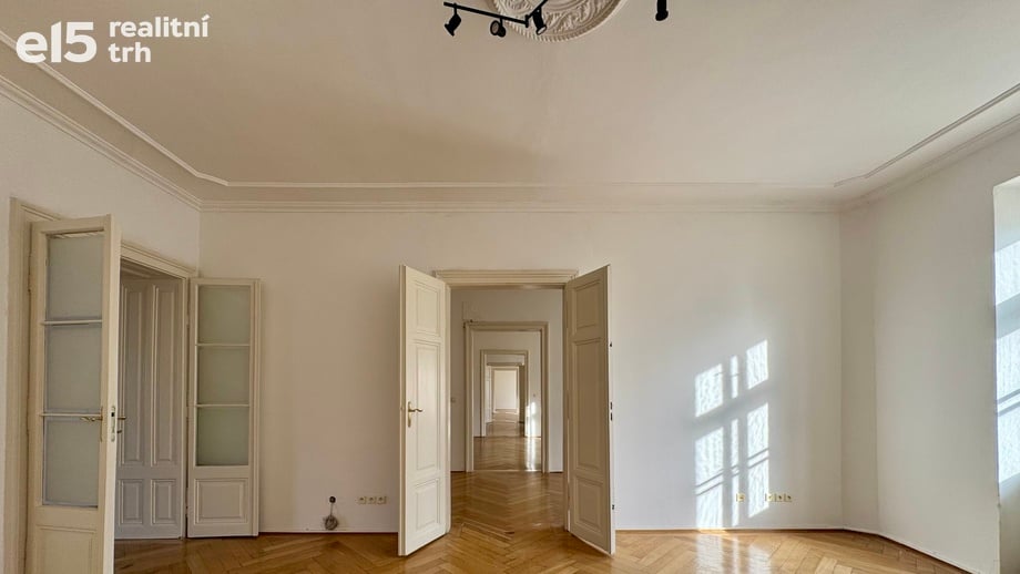 Pronájem kanceláře 316 m², Brno - Černá Pole