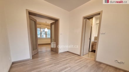 Pronájem bytu 2+kk 36 m², Praha 4