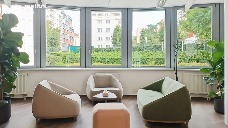 Pronájem kanceláře 10 m², Praha - Nusle