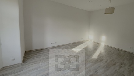 Pronájem bytu 2+1 53 m², Praha - Košíře