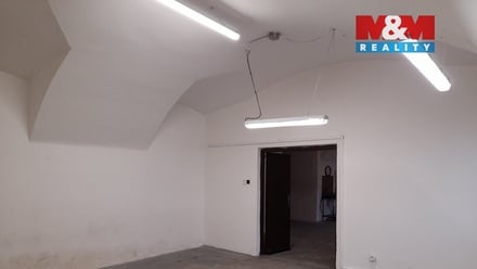 Pronájem zemědělského objektu 220 m², Lešná