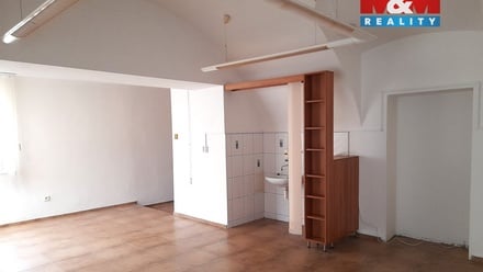 Pronájem zemědělského objektu 220 m², Lešná