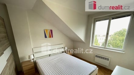 Pronájem bytu 2+kk 43 m², Praha 5