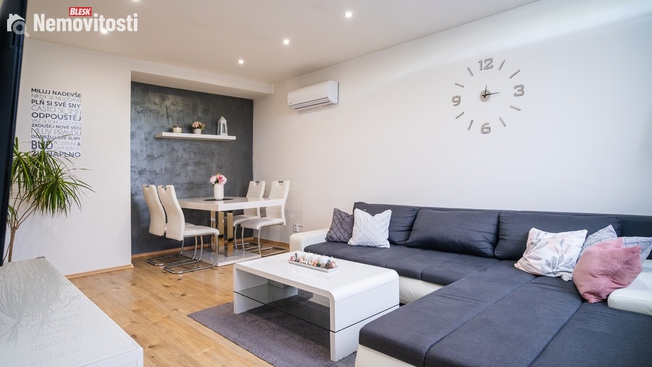 Prodej bytu 3+1 73 m², Kupařovice