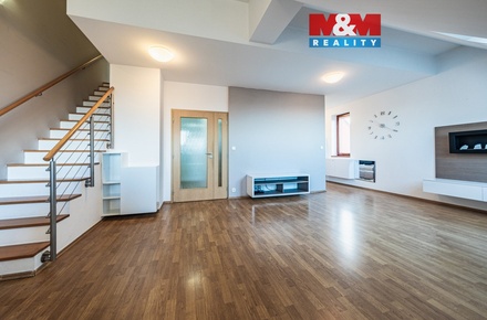 Pronájem bytu 3+kk 109 m², Praha-Kolovraty