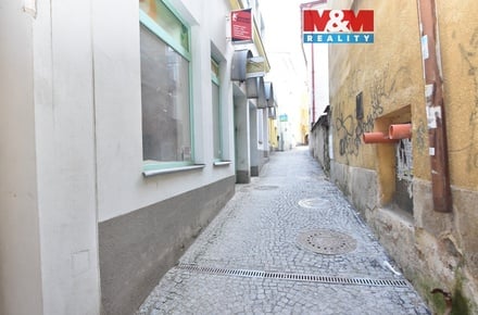 Pronájem obchodního prostoru 36 m², Liberec (nečleněné město)