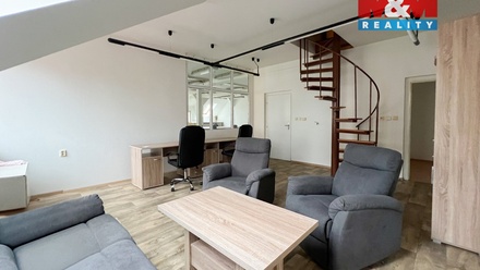 Prodej obchodního prostoru 400 m², Katovice