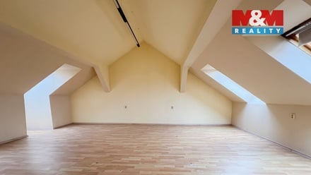 Prodej obchodního prostoru 400 m², Katovice