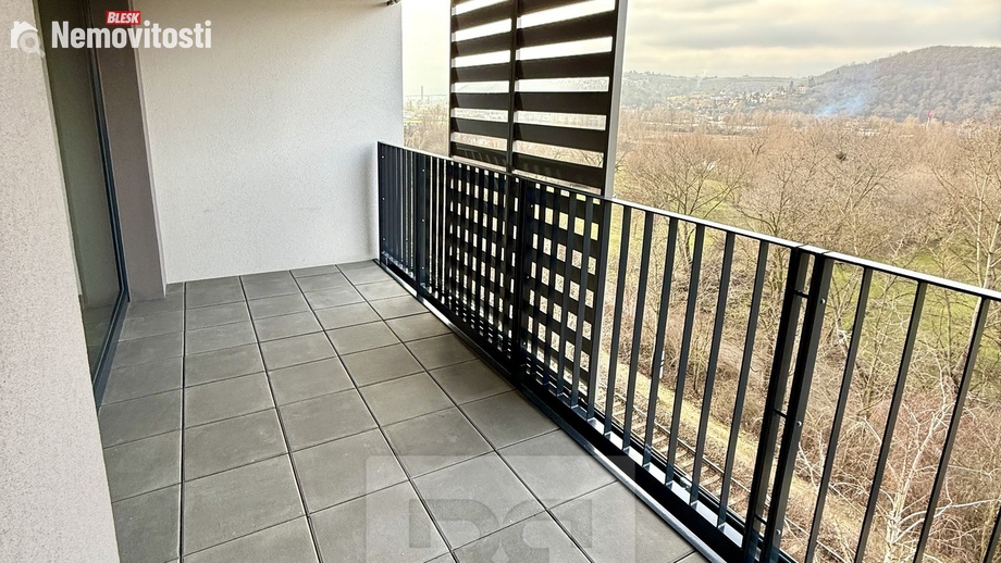 Pronájem bytu 2+kk 70 m², Praha - Modřany