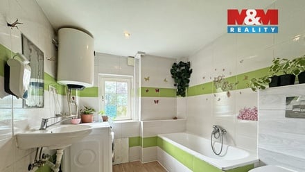 Prodej činžovního domu 190 m², Nejdek