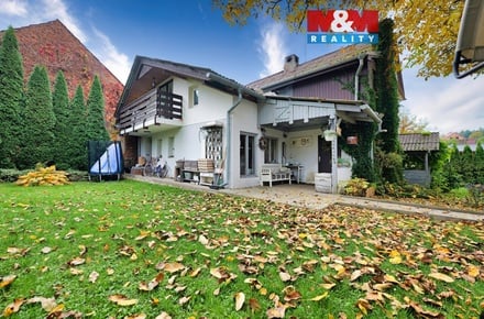 Prodej rodinného domu 200 m², Bouzov