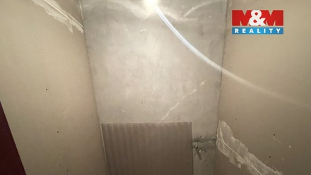 Pronájem skladu 84 m², Bašť