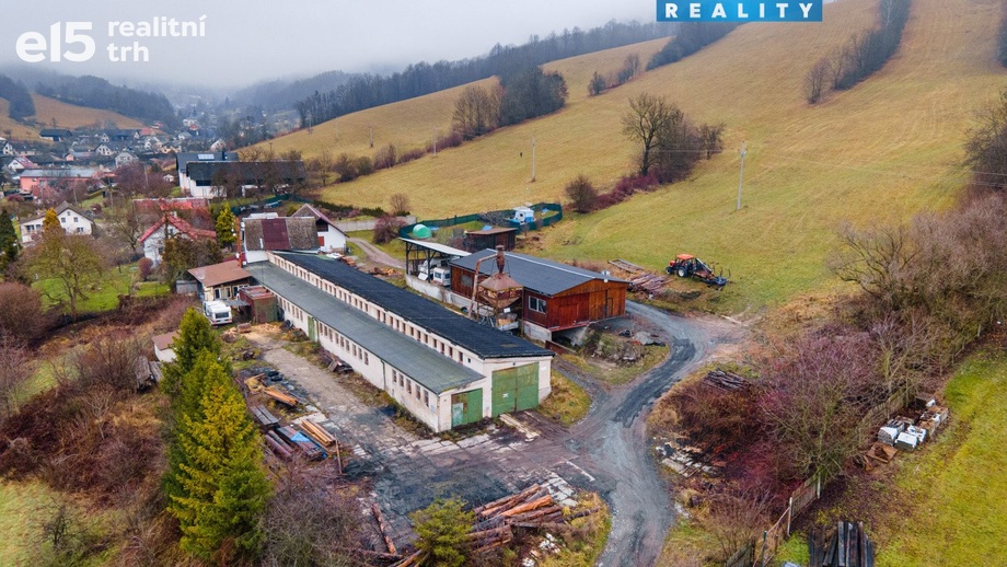 Prodej výrobního prostoru 1 152 m², Bratrušov