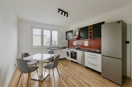 Prodej bytu 3+kk 54 m², Praha - Malešice